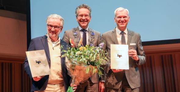 Eric Boselie en Peter Kentie ontvangen ereteken van burgemeester Dijsselbloem